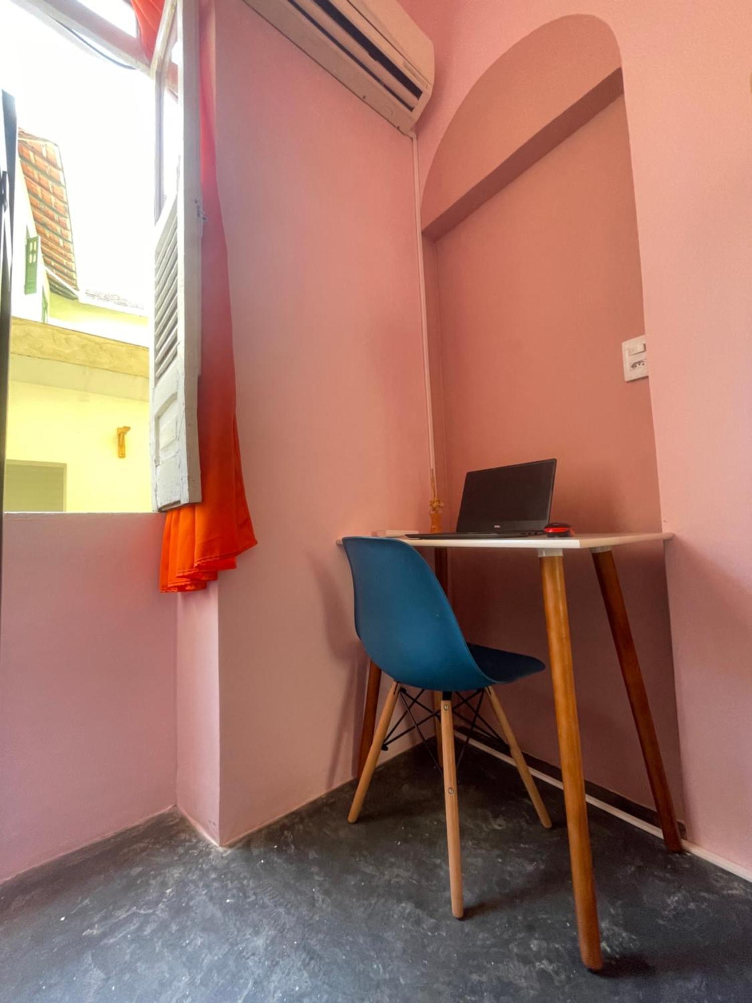 סלבאדור Sunflower Hostel מראה חיצוני תמונה